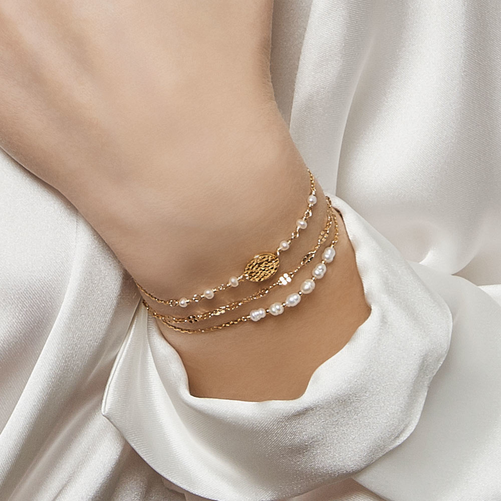 Coffret bracelets chainettes et perles de culture (plaqué or)